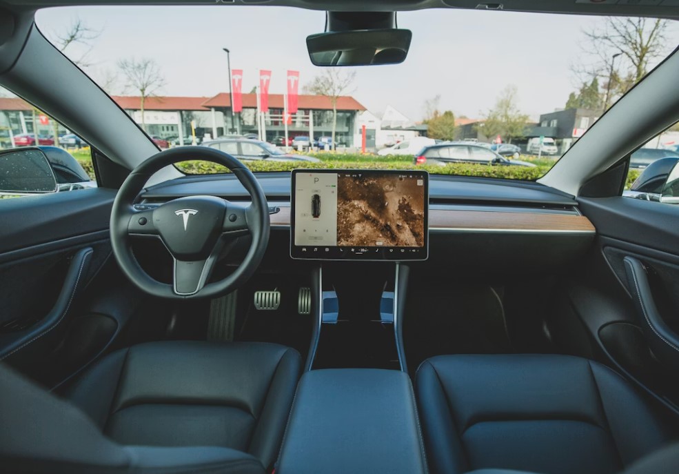 Coches con buena insonorización interior para viajar en silencio